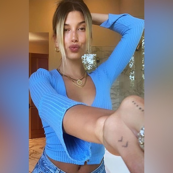 REFORMATION Gellar Blue Sweater XS - Picture 2 of 7